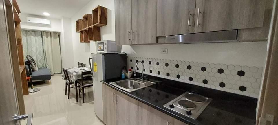 One Bedroom Condo Unit Fame Residences Manila Eksteriør billede