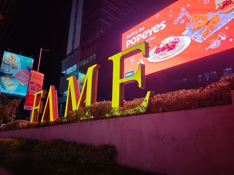 One Bedroom Condo Unit Fame Residences Manila Eksteriør billede