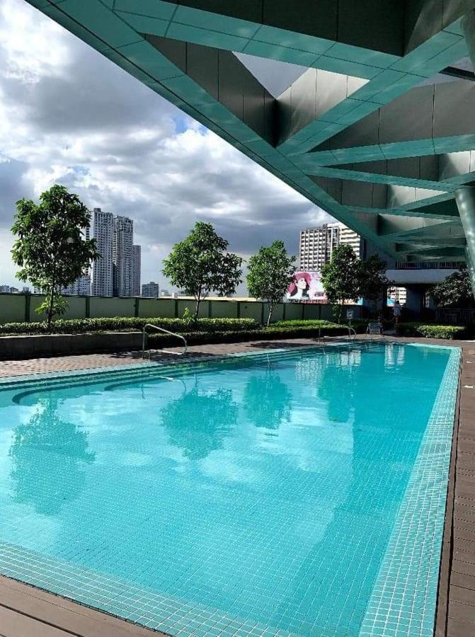 One Bedroom Condo Unit Fame Residences Manila Eksteriør billede